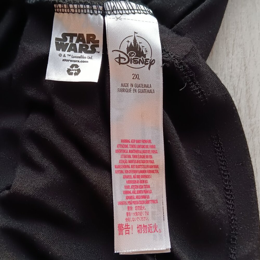Disney Star Wars Baby Yoda The Mandalorian V-Neck Tee Shirt Black Pink 2XL - Picture 4 of 8